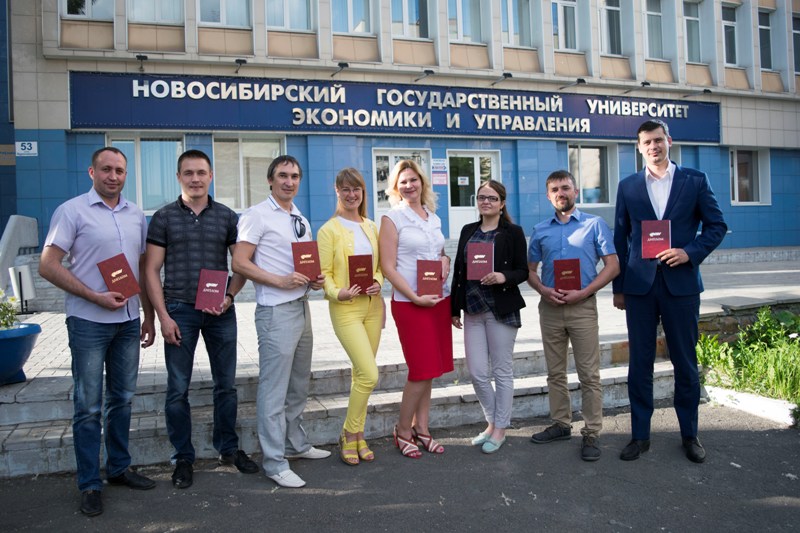  Выпускники программы «Иностранный язык для менеджеров» получили дипломы